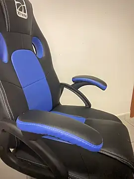 Snapshot of Monella123 chatting on February 2026 05:44:02 PM Monella123 online show from February 2026 05:44:02 PM