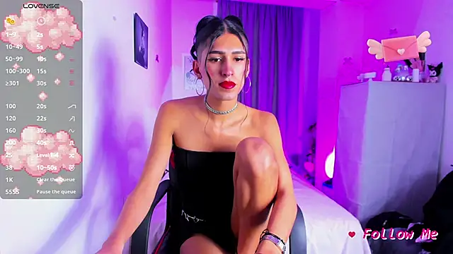 SkylerBennet online show from September 2025 02:45:01 AM