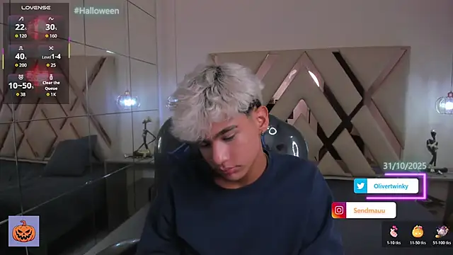 OliverTwinky online show from October 2025 02:24:02 PM