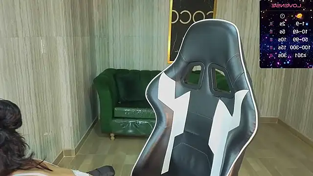 clementine t online show from November 2025 12:37:02 PM