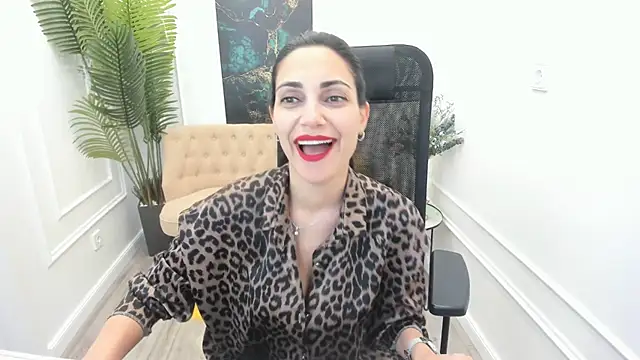 AllaYerty online show from November 2025 07:23:02 PM