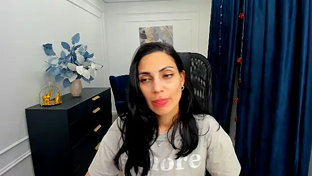 AllaYerty online show from November 2025 07:25:02 PM