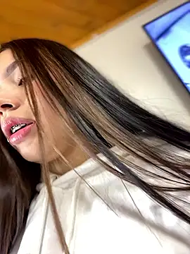 Snapshot of Cristina_pinkk chatting on January 2026 02:37:02 AM Cristina pinkk online show from January 2026 02:37:02 AM