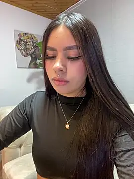 Snapshot of Cristina_pinkk chatting on February 2026 01:21:02 AM Cristina pinkk online show from February 2026 01:21:02 AM