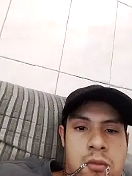 Snapshot of Omoraia chatting on March 2026 04:02:02 PM Omoraia online show from March 2026 04:02:02 PM