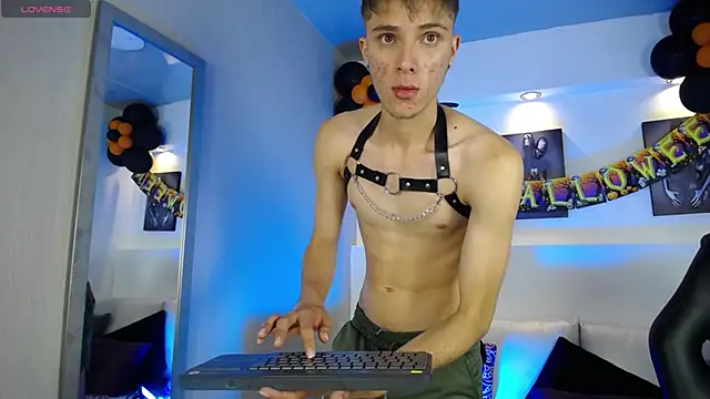 Robbin Blaze online show from October 2025 05:48:02 AM