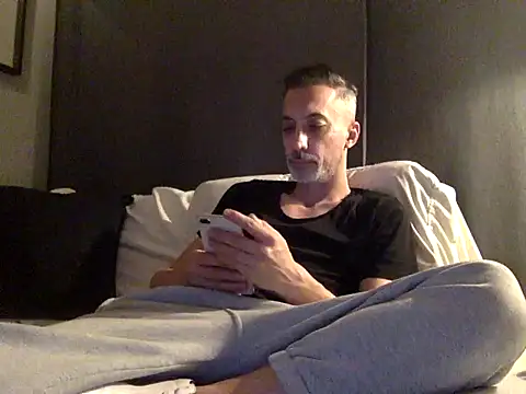 who am i x404 online show from January 2026 05:27:02 PM