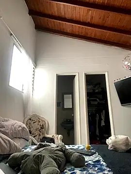 Mia  Gray online show from December 2025 06:57:02 PM