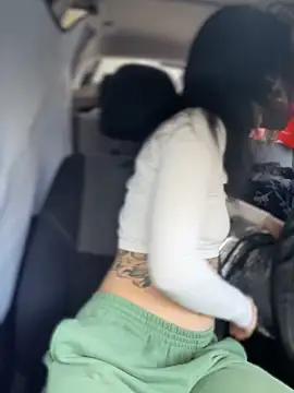 Snapshot of MeekyRich chatting on October 2025 04:07:01 AM MeekyRich online show from October 2025 04:07:01 AM