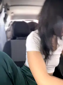 Snapshot of MeekyRich chatting on November 2025 04:02:02 AM MeekyRich online show from November 2025 04:02:02 AM