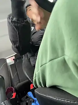 Snapshot of MeekyRich chatting on November 2025 04:02:02 AM MeekyRich online show from November 2025 04:02:02 AM