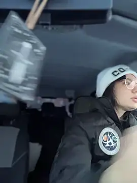 Snapshot of MeekyRich chatting on February 2026 02:10:02 AM MeekyRich online show from February 2026 02:10:02 AM