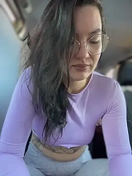 Snapshot of MeekyRich chatting on February 2026 02:53:01 AM MeekyRich online show from February 2026 02:53:01 AM