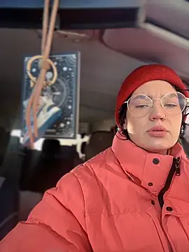 Snapshot of MeekyRich chatting on February 2026 03:12:02 AM MeekyRich online show from February 2026 03:12:02 AM