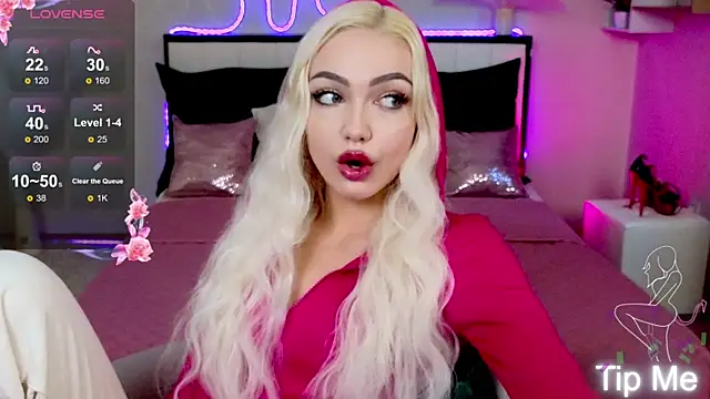 Snapshot of LinaLirian chatting on September 2025 01:56:01 PM LinaLirian online show from September 2025 01:56:01 PM