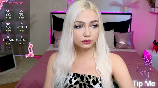 Snapshot of LinaLirian chatting on September 2025 02:09:02 PM LinaLirian online show from September 2025 02:09:02 PM