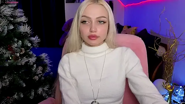 LinaLirian online show from January 2026 01:13:02 PM