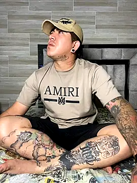 Snapshot of SmithBrigerton chatting on November 2025 06:40:02 PM SmithBrigerton online show from November 2025 06:40:02 PM