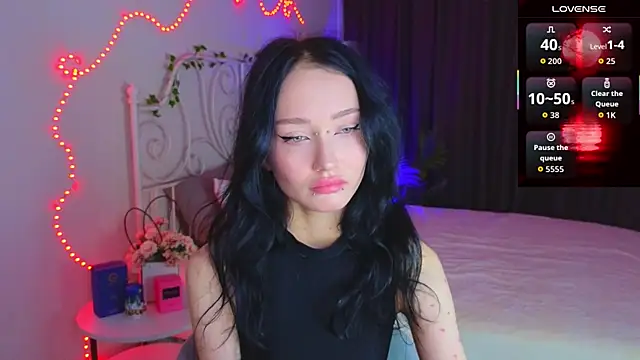 Snapshot of _holly_berry_ chatting on September 2025 01:22:02 AM holly berry online show from September 2025 01:22:02 AM