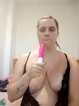 JessicaItalia online show from October 2025 09:18:02 AM