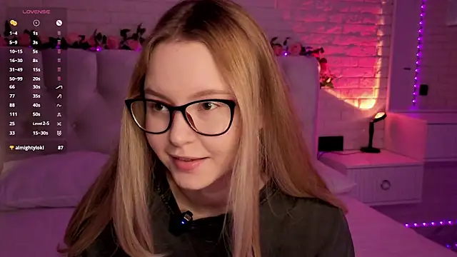 FlowersLover online show from November 2025 09:02:02 PM