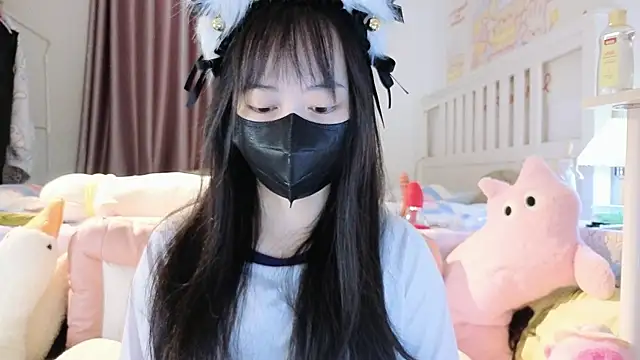 love-uiui online show from October 2025 02:38:01 PM