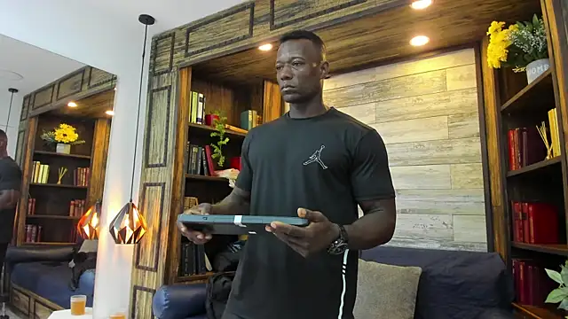 MarcusBlack  online show from December 2025 12:23:02 PM