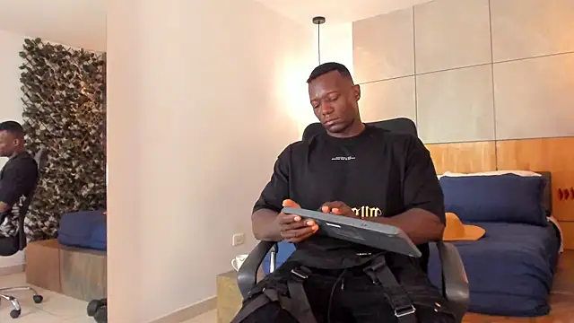 Snapshot of MarcusBlack_ chatting on July 2026 12:12:01 PM MarcusBlack online show from July 2026 12:12:01 PM