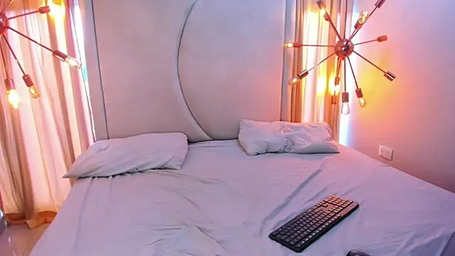 Anittatoro  online show from September 2025 07:16:01 PM