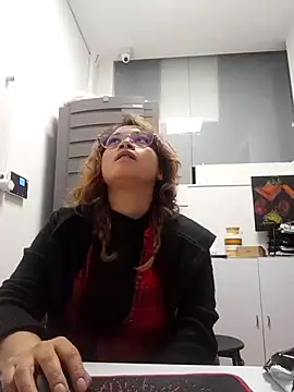 Snapshot of Violet_Bosh chatting on March 2025 02:04:01 AM Violet Bosh online show from March 2025 02:04:01 AM