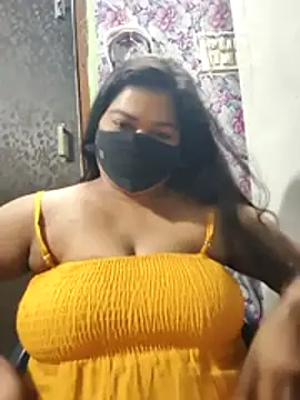 Snapshot of Liyaa_24 chatting on May 2026 08:28:02 PM Liyaa 24 online show from May 2026 08:28:02 PM