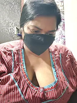 Snapshot of Liyaa_24 chatting on May 2026 05:40:02 PM Liyaa 24 online show from May 2026 05:40:02 PM