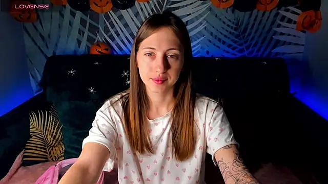 ChristyCrayme online show from October 2025 11:48:01 PM