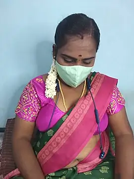 Snapshot of Tamil_riyalini12 chatting on July 2026 04:21:01 AM Tamil riyalini12 online show from July 2026 04:21:01 AM
