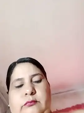 Snapshot of Aymacyn chatting on November 2025 08:20:01 PM Aymacyn online show from November 2025 08:20:01 PM