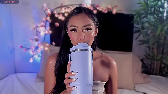 im-isabella online show from February 2026 07:58:01 PM