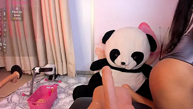 Im perla  online show from October 2025 03:07:02 AM