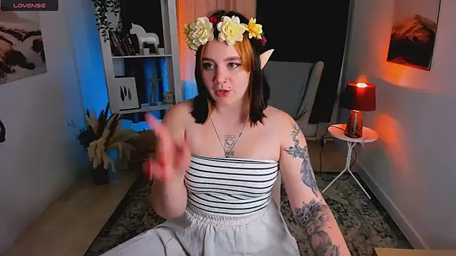 Snapshot of lunaalli chatting on September 2025 05:15:02 PM lunaalli online show from September 2025 05:15:02 PM