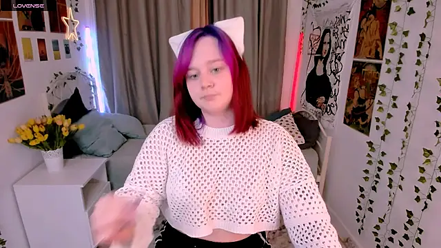 Snapshot of lunaalli chatting on November 2025 02:06:02 PM lunaalli online show from November 2025 02:06:02 PM