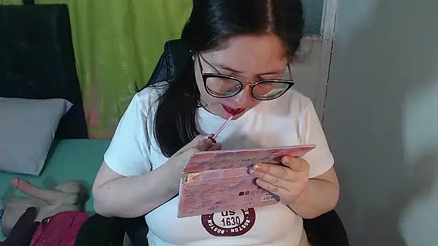 KrystalAdams online show from January 2026 12:18:01 PM