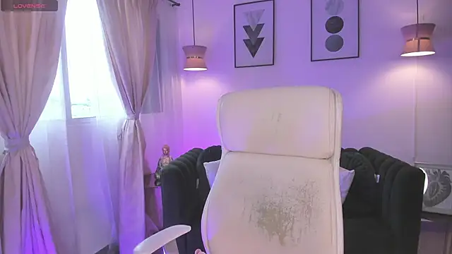 DANDARA THOM online show from November 2025 07:12:01 PM