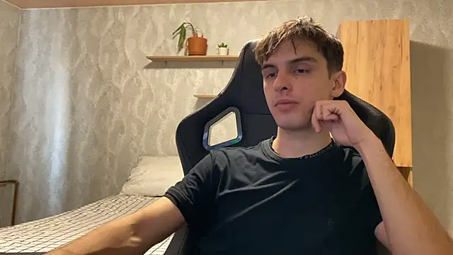 elliot scott online show from September 2025 01:41:02 AM