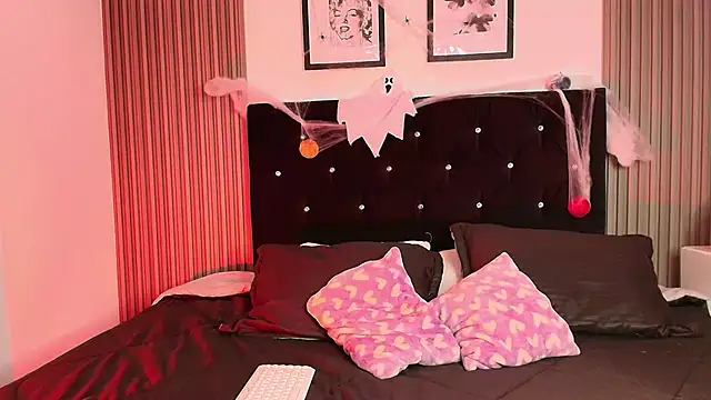 ashlycarteer online show from October 2025 06:56:01 PM