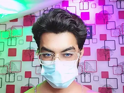 ChiseledCharm online show from October 2025 06:53:01 PM