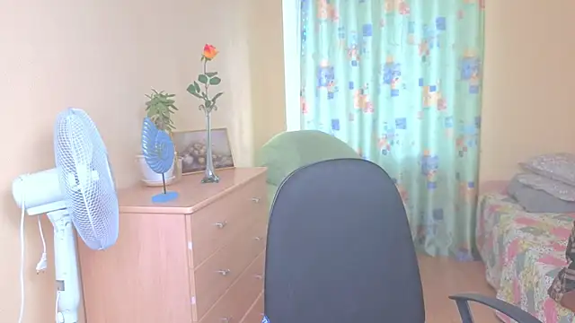 Margo Moll online show from December 2025 08:21:02 AM