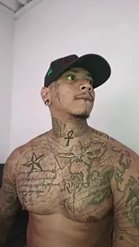 Snapshot of David_tatto1 chatting on May 2026 06:58:01 PM David tatto1 online show from May 2026 06:58:01 PM