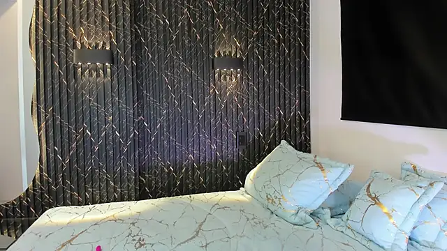 ZOETTAYLOR online show from October 2025 10:06:02 PM