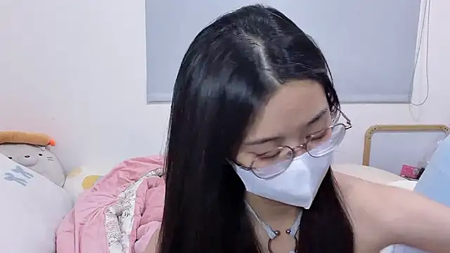 LHeart online show from July 2026 03:05:01 PM