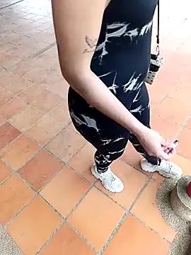 Snapshot of Alis_1327 chatting on October 2025 06:17:02 PM Alis 1327 online show from October 2025 06:17:02 PM