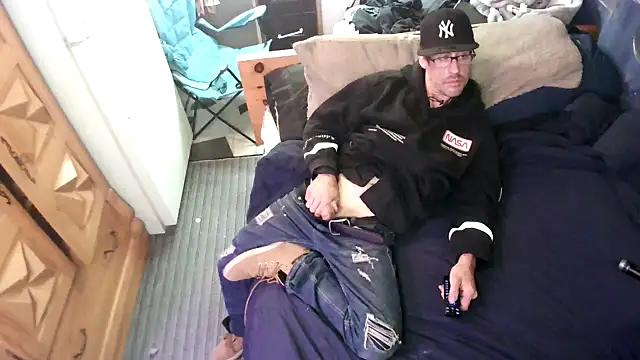 David1982qq online show from October 2025 11:26:02 PM